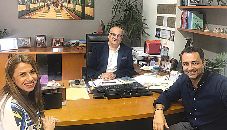 Επαφές Σενετάκη για την εκπαίδευση