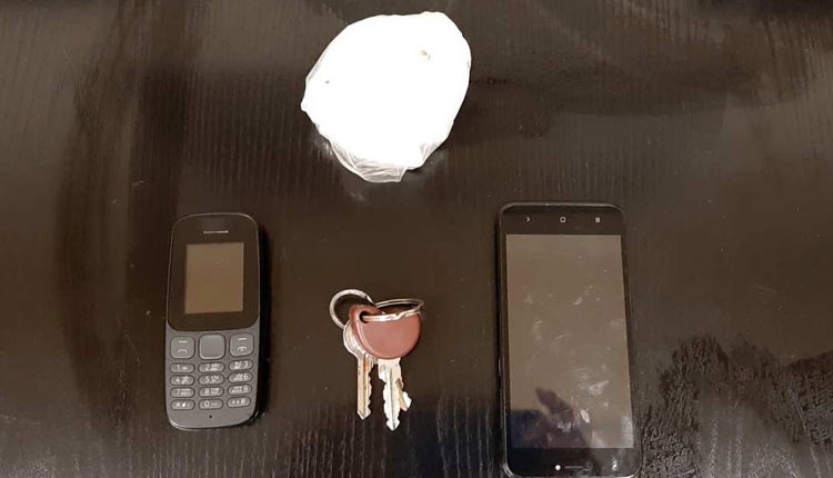 κατασχέθηκαν μικροποσότητες ηρωίνης