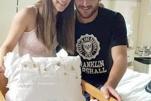 Η σύζυγος του επιθετικού του ΟΦΗ Δημήτρη Μάνου, Όλγα, έφερε στον κόσμο το πρώτο τους παιδί