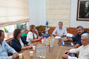 Έργα για την εγκατάσταση σταθμών παρακολούθησης της ατμοσφαιρικής ρύπανσης στην Περιφέρεια Κρήτης, υπέγραψε χθες ο περιφερειάρχης Κρήτης Σταύρος Αρναουτάκης.