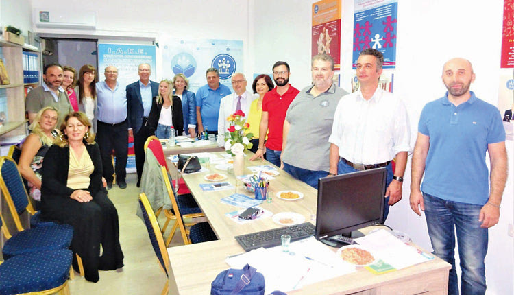 Συνάντηση των μελών της Οργανωτικής Επιτροπής για το συνέδριο Ανθρωπιστικών και Κοινωνικών Επιστημών στο γραφείο του Ι.Α.Κ.Ε.