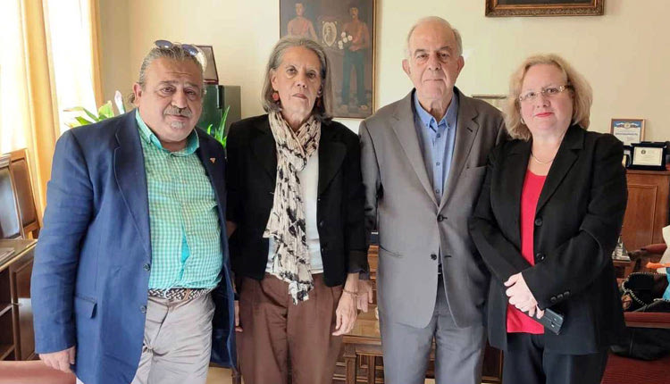 O δήμαρχος Ηρακλείου Βασίλης Λαμπρινός με την πρέσβειρα της Κούβας Zelmys Maria Dominguez Cortina