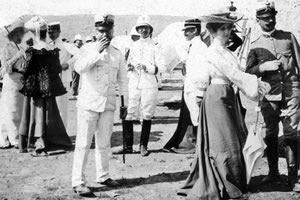 Η φωτογραφία της ημέρας: Ένα πάρτι στη Σούδα