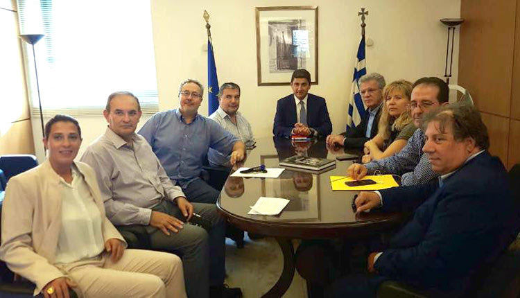 Με το Διοικητικό Συμβούλιο του Πανελληνίου Συνδέσμου Αθλητικού Τύπου συναντήθηκε ο υφυπουργός Αθλητισμού, Λευτέρης Αυγενάκης.