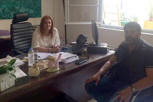 Στιγμιότυπο από τη συνάντηση της αντιδημάρχου Οικονομικών Μ. Καναβάκη με τον πρόεδρο των εταιρειών της ΒΙΠΕ κ. Λ. Αντωνακάκη