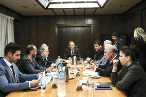 Η διακομματική που συνεδρίασε υπό τον υπ. Εσωτερικών, Τάκη Θεοδωρικάκο για την ψήφο των αποδήμων