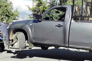 Το αυτοκίνητο που επέβαινε το θύμα, όταν δέχτηκε την δολοφονική επίθεση