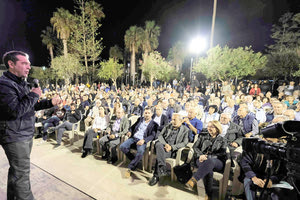 από το Ρέθυμνο την περιοδεία του στη δυτική Κρήτη, ο πρόεδρος της αξιωματικής αντιπολίτευσης, Αλέξης Τσίπρας