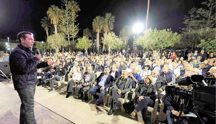 από το Ρέθυμνο την περιοδεία του στη δυτική Κρήτη, ο πρόεδρος της αξιωματικής αντιπολίτευσης, Αλέξης Τσίπρας