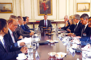 ΣΥΝΑΝΤΗΣΗ ΜΗΤΣΟΤΑΚΗ - ΤΡΑΠΕΖΙΤΩΝ