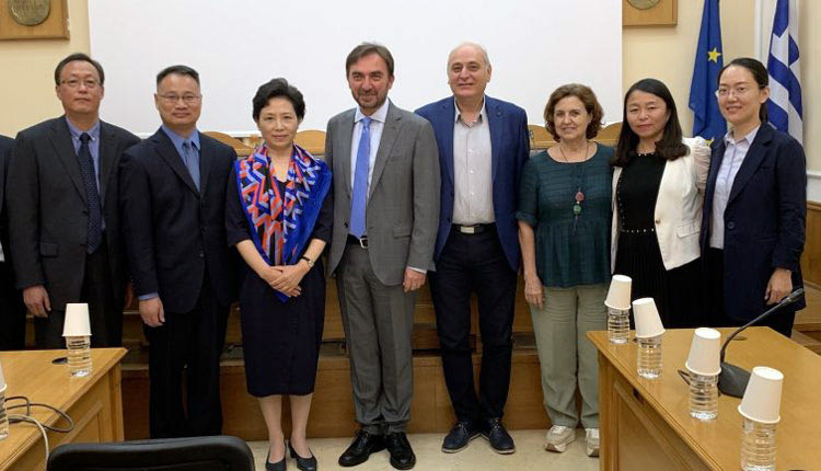 κινεζική αντιπροσωπεία από την επαρχία Qinghai υποδέχτηκε στην Περιφέρεια ο αντιπεριφερειάρχης Κρήτης Γιώργος Αλεξάκης