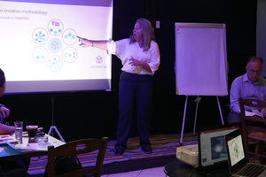 Η κα Μαρία - Ντανιέλλα Μαρούδα, από το Πάντειο Πανεπιστήμιο, παρουσίασε τα μέχρι σήμερα αποτελέσματα του προγράμματος