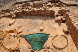 Κρυμμένοι αρχαίοι θησαυροί στη νήσο Χρυσή