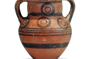 Πωλήθηκε σε δημοπρασία αρχαίο βάζο που είχε δωρηθεί στη Θάτσερ!