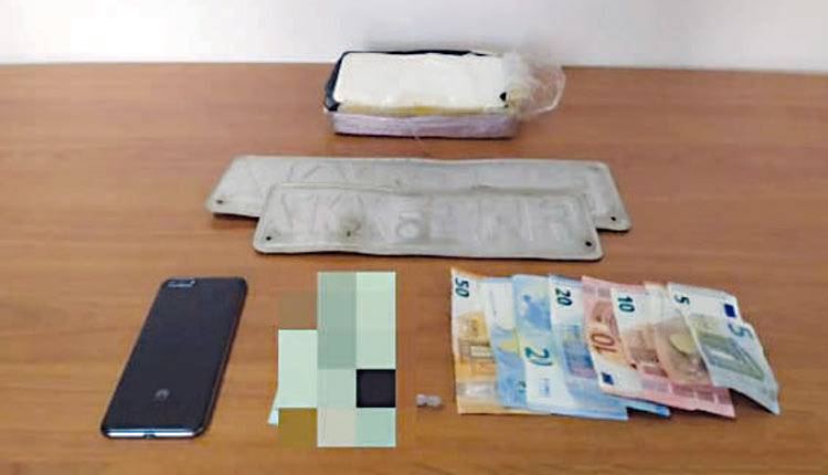 Το επτασφράγιστο δέμα δεν είχε όπλα, αλλά... κοκαΐνη