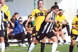 η γυναικεία ομάδα του ΟΦΗ από τον Άρη