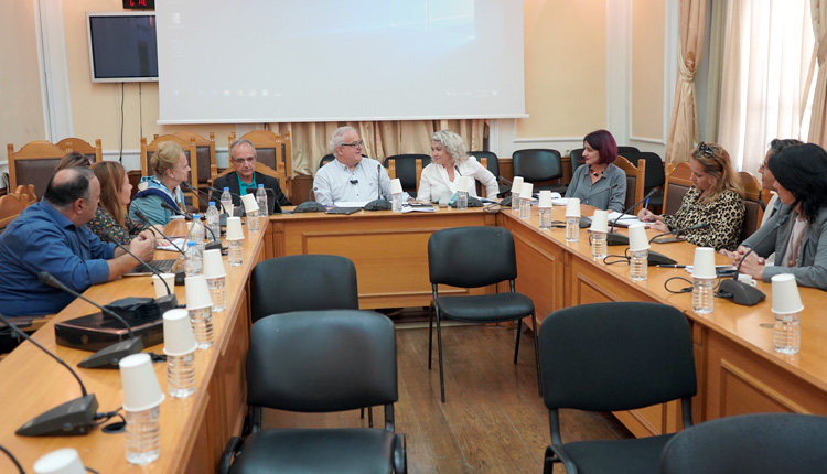 Σύσκεψη με επίκεντρο τη στήριξη στους ηλικιωμένους στην Περιφέρεια Κρήτης