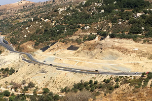 στον δρόμο της Mεσσαράς