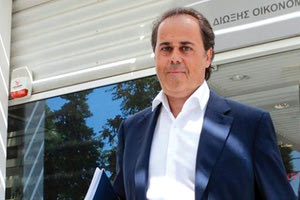 Το δράμα του…Παπασταύρου και οι ρουκέτες στην Ουκρανία