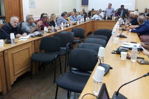 συζήτηση στα γραφεία της Περιφέρειας Κρήτης για τον υβριδικό σταθμό στο Αμάρι