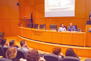 Στο βήμα ο κ. Καρτσωνάκης