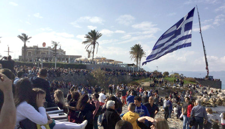Στις εορταστικές εκδηλώσεις του πολιούχου της πόλης του Ηρακλείου, Αγίου Μηνά η Ομάδα Αεροπορικών Επιδείξεων «ΖΕΥΣ» της Πολεμικής Αεροπορίας
