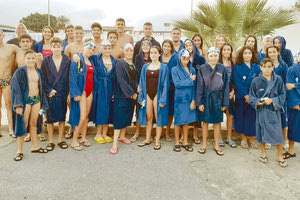 Η ομάδα του Ωρίωνα με την προπονήτριά του