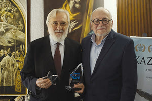 Ο σκηνοθέτης κ. Γιάννης Σμαραγδής με τον καλλιτεχνικό διευθυντή της Hellenic Film Society USA κ. James Demetro