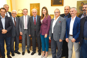 Στη Λότζια η σύμβαση για την παραχώρηση της έκτασης όπου θα ανεγερθεί το Σχολείο Ευρωπαϊκής Παιδείας παρουσία της υφυπουργού Παιδείας Σοφίας Ζαχαράκη.