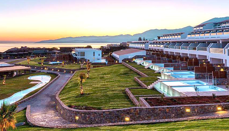 Το πεντάστερο Abaton, του Hersonissos Group Hotels της οικογένειας Καλουτσάκη