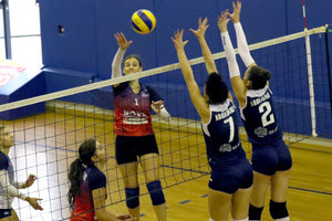 από το παιχνίδι βόλεϊ της ΑΘΛΕΣΗ με τον Απολλώνιο