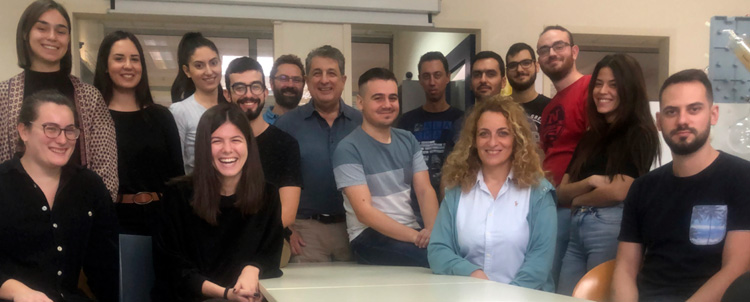 Οι ερευνητικές ομάδες του καθηγητή του Τμήματος Χημείας του Πανεπιστημίου Κρήτης, κ. Αθανάσιου Κουτσολέλου