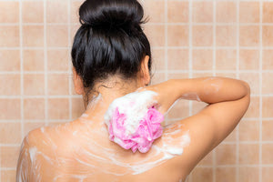 κορίτσι μπάνιο