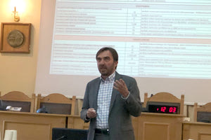 Η παρουσίαση των προγραμμάτων και των ευρωπαϊκών δικτύων στα οποία συμμετέχει η Περιφέρεια από τον αρμόδιο αντιπεριφερειάρχη, Γιώργο Αλεξάκη