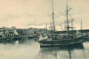 Η φωτογραφία της ημέρας: Το λιμάνι του Ηρακλείου και ο μικρός Κούλες