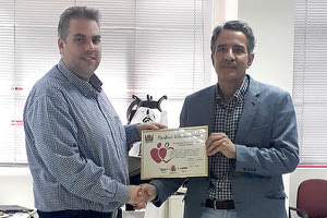 Βράβευση της διοίκησης της ΔΥΠΕ από την Αιμοδοσία του ΠΑΓΝΗ