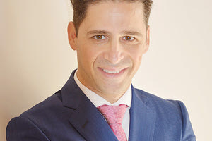 ο Δρ. Μάνος Τριχάς