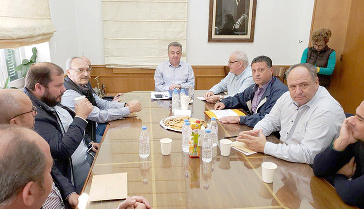 σύμβαση για την δωρεάν μεταφορά με λεωφορεία (αστικά-υπεραστικά) των ευπαθών κοινωνικό-οικονομικά φοιτητών υπέγραψε ο περιφερειάρχης Κρήτης