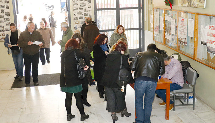 στις εκλογές των καθηγητών