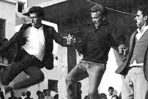 Ο πηδηχτός χορός της ανατολικής Κρήτης (μαλεβιζιώτης)