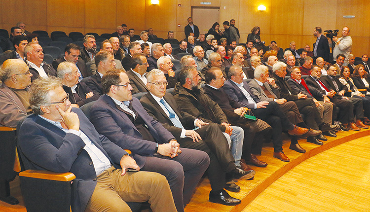 Στο πλαίσιο σύσκεψης εκπροσώπων φορέων και αγροτών που πραγματοποιήθηκε στο Επιμελητήριο Ηρακλείου