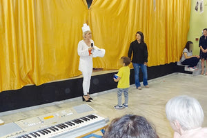 «Κάλαντα α λά Μαθηματικά» δημιούργησαν οι μαθητές της Γ΄ τάξης του Ειδικού Γυμνασίου Ηρακλείου, με την καθηγήτρια Μαθηματικών, κ. Μαρίνα Ζαχαριουδάκη,