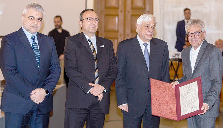 Το βραβείο απονεμήθηκε στον δάσκαλο και ερευνητή Βασίλη Κάλφα