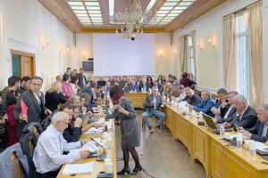 το Περιφερειακό Συμβούλιο Ηρακλείου, για το ψήφισμα του Δημοτικού Συμβουλίου Μαλεβιζίου, το οποίο τάσσεται κατά της δημιουργίας επίγειου σταθμού στη Δαμάστα, στο πλαίσιο της ηλεκτρικής διασύνδεσης της Κρήτης με την Αττική