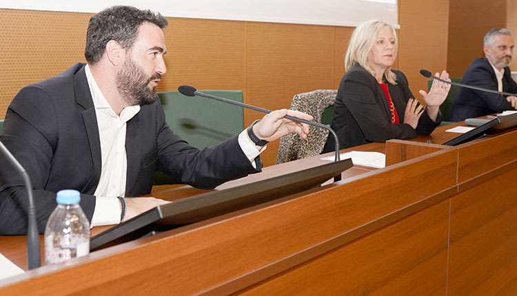 Ένα «μικρό ΕΣΠΑ σε μια οριοθετημένη περιοχή παρέμβασης» μέσα στο Δήμο Ηρακλείου, παρουσίασε ο αρμόδιος Αντιδήμαρχος Γιώργος Σισαμάκης