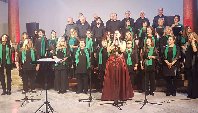 Χριστουγεννιάτικες μελωδίες, ύμνοι και παραδοσιακά κάλαντα κατέκλυσαν τη Βασιλική