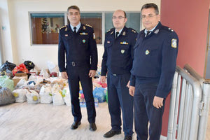 Είδη πρώτης ανάγκης και τρόφιμα, που προορίζονται για Ιερές Μητροπόλεις της Νήσου, και  κοινωνικές Υπηρεσίες των Νομών, παραδόθηκαν από αντιπροσωπείες Υπηρεσιών, της Γενικής Περιφερειακής Αστυνομικής Διεύθυνσης Κρήτης