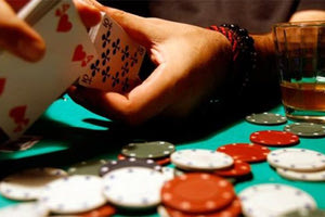 Φτου και βγαίνω: πώς αιφνιδίασαν αστυνομικοί το “big boss” του τζόγου