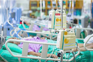 Στη ΜΕΘ του ΠΑΓΝΗ