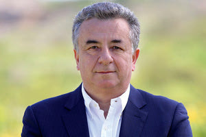 Ο περιφερειάρχης Κρήτης Σταύρος Αρναουτάκης